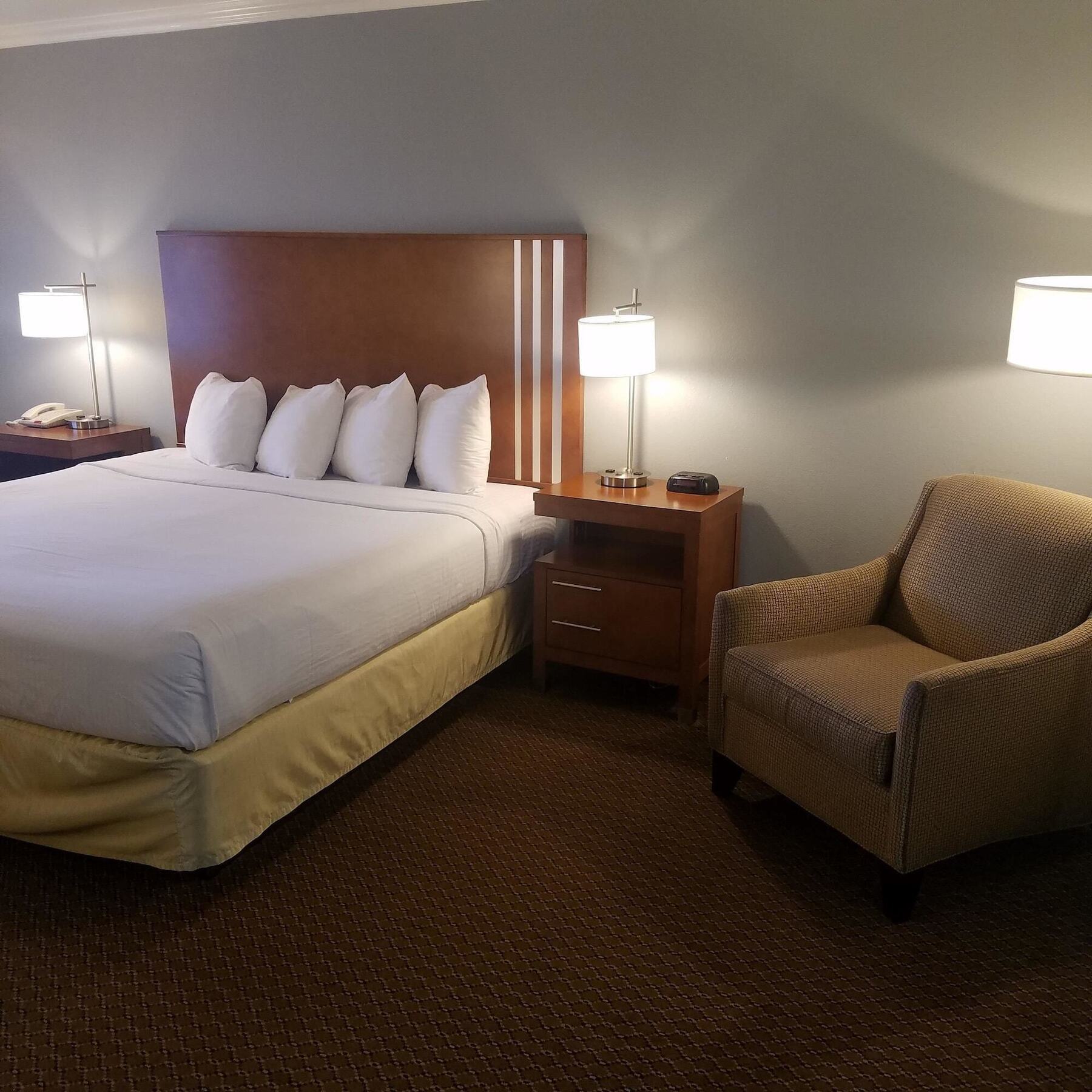 Surestay Hotel By Best Western Hollister Exterior photo